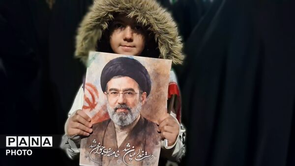 تجلی «قیام لیل» در فامنین؛ ۵۵ شب ایستادگی و بیعت با رهبری در قلب خیابان‌ها