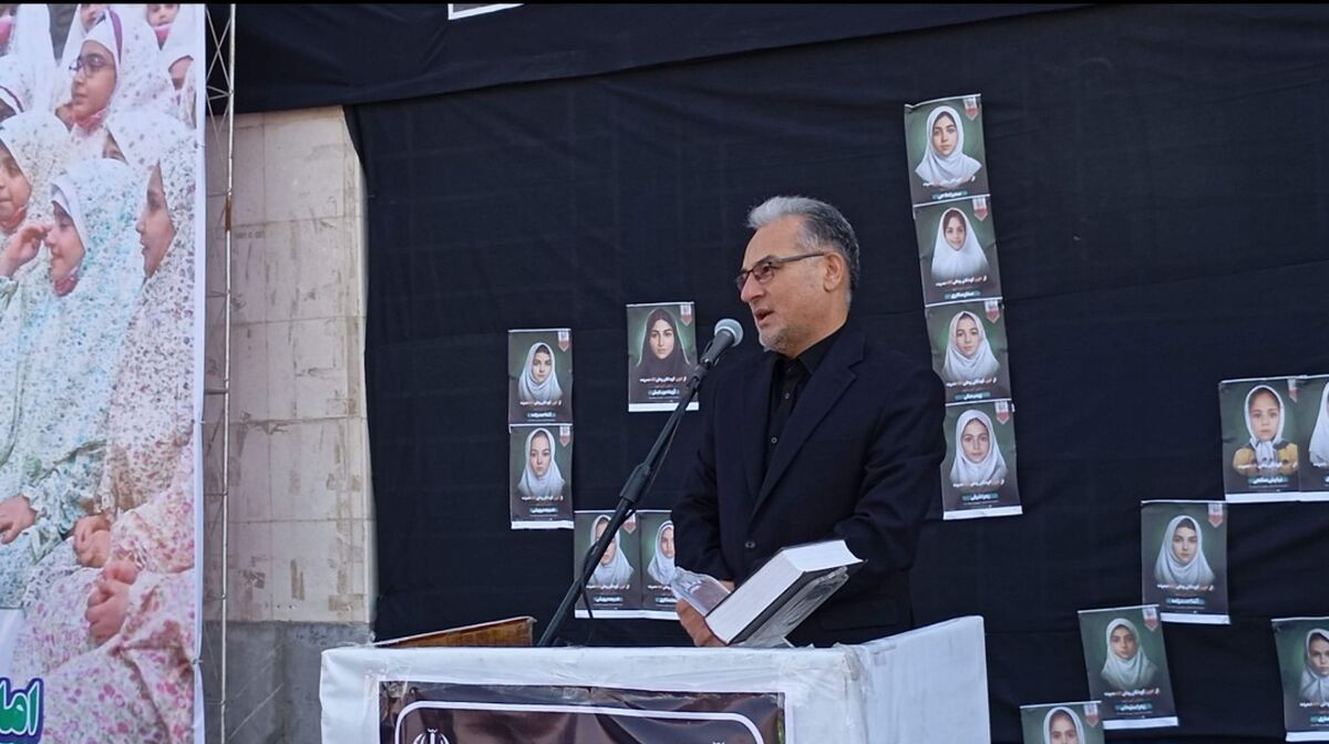 شهید آیت‌الله العظمی خامنه‌ای اسوه جوانمردی ملت ایران است