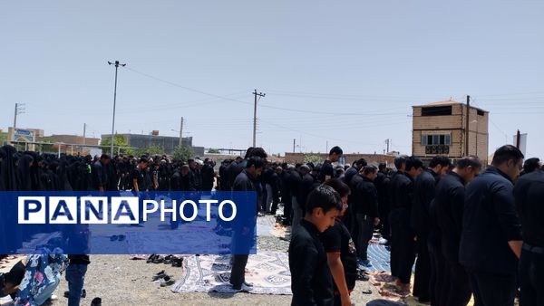 برگزاری نماز ظهر عاشورا در خلیل آباد 