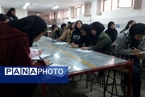  کارگاه‌های علمی و پژوهشی در مدرسه شهید همت شهرستان ملارد 