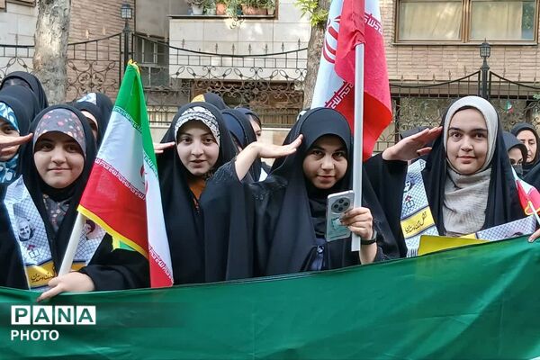 اجتماع دختران جان فدای ایران در شیراز