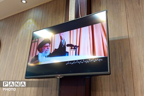  تقدیر از منتخبین منطقه‌ای و استانی