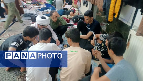 ساخت پل ماکارونی توسط معتکفین اعتکاف دانش آموزی سه روز در بهشت