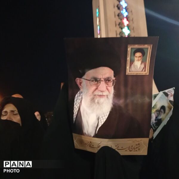 خدمت رسانی اعضای سازمان دانش‌آموزی استان سمنان به مردم در قالب پویش راویان و پیشتازان فتح