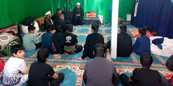 شبی سرشار از معنویت پایان اعتکاف دانش آموزان در روستاهای مختلف شهرستان دره‌شهر 