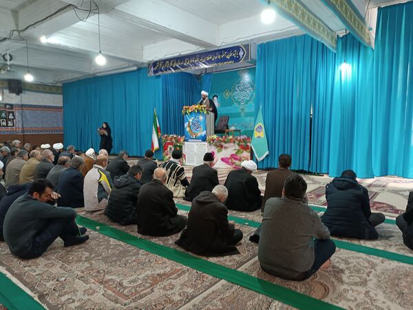 تجلیل از حافظ کل قرآن، مدد جوی روشن دل در نماز جمعه