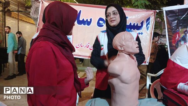 حضور میدانی نیروهای امدادی جمعیت هلال‌احمر شهرستان فارسان در تجمعات