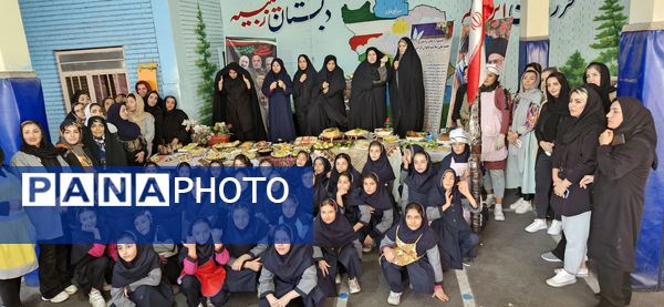 جشنواره مادر و دختری در دبستان زینبیه تبریز