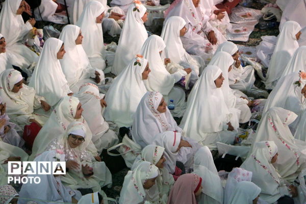 جشن تکلیف دختران؛ گامی معنوی در مسیر آرمان‌های تربیتی