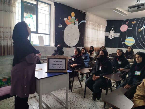 جلسه سفیران سلامت در دبیرستان شهید محمدی پور خلیل آباد 