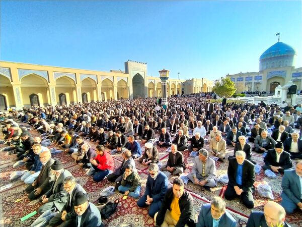 نماز عید سعید فطر در شهرستان کاشمر