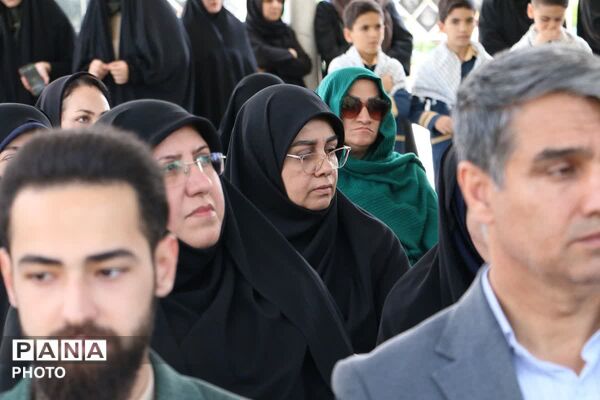 گرامی داشت مقام معلم و آئین گلباران مزار شهدای گمنام