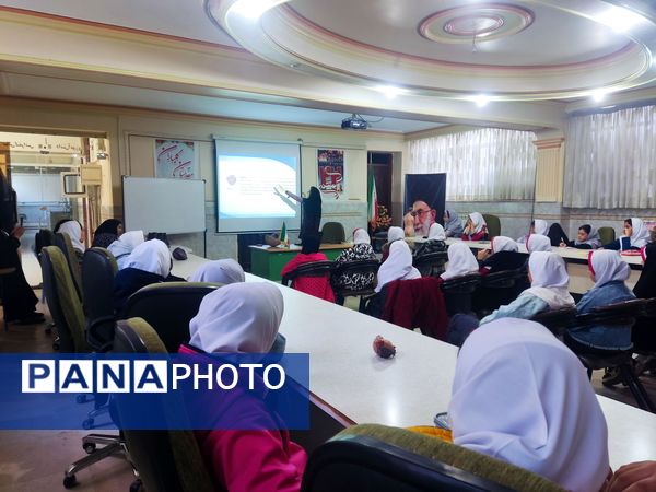 کارگاه آشنایی دانش‌آموزان با سلول‌های بنیادی و کاربردی