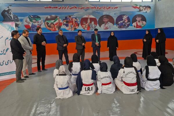 نوسازی تشک کشتی پوریای ولی و بازدید از مجتمع ورزشی شهید فرزنگان قرچک