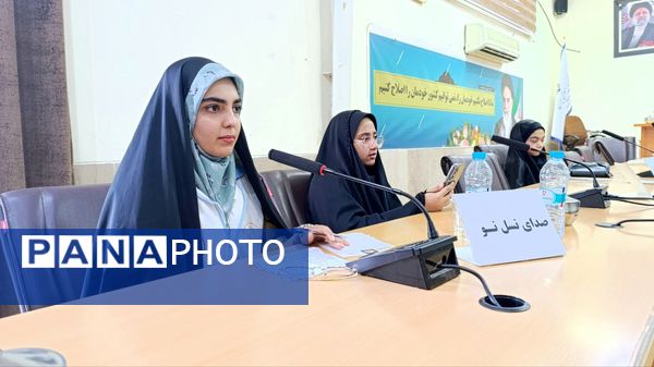 نشست هم‌اندیشی نسل نو با فرماندار شهرستان عنبرآباد