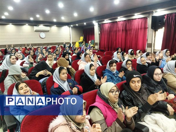 اردوی تمشک فرصتی برای رشد و شکوفایی استعدادهای دانش آموزان