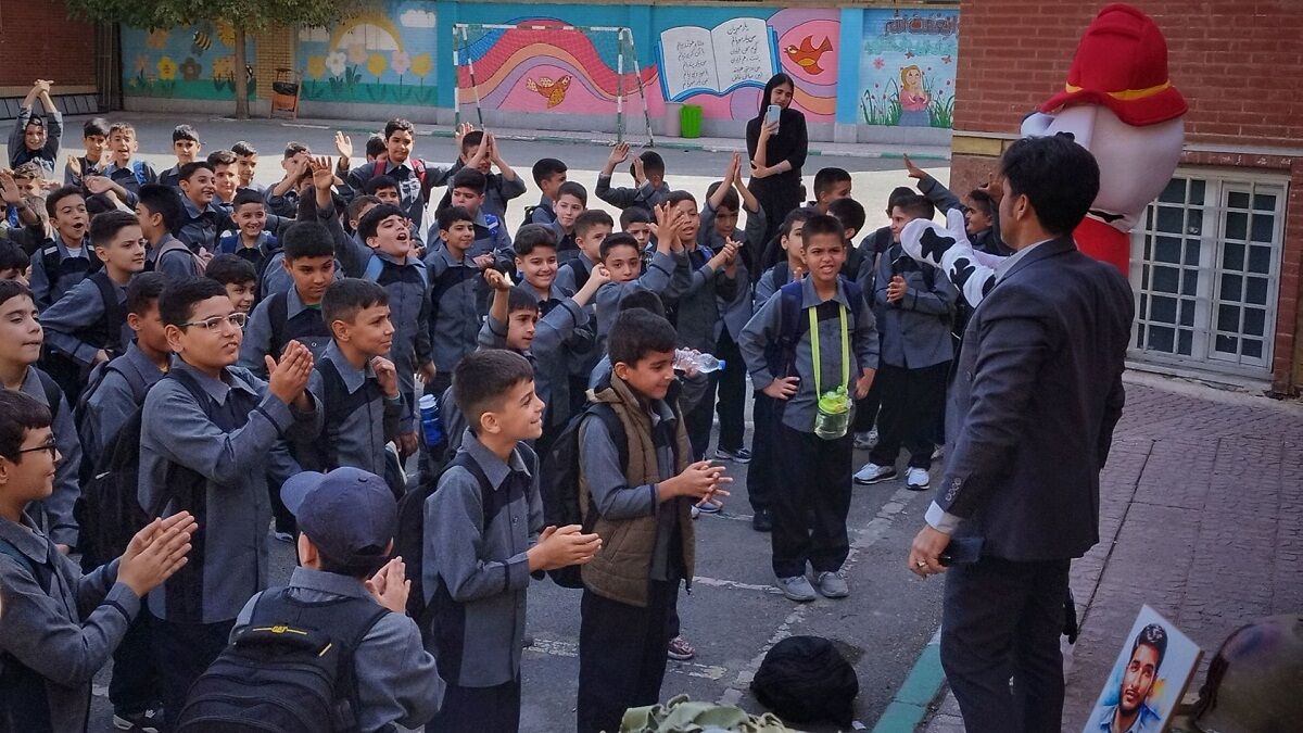  برگزاری سال تحصیلی دانش‌آموزان دبستان پسرانه الغدیر اشتهارد 