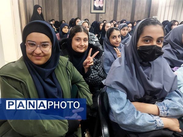 اردوی تمشک فرصتی برای رشد و شکوفایی استعدادهای دانش آموزان