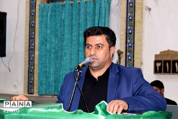 نظرآباد میزبان آیین بزرگداشت رهبر شهید با حضور مسئولان و دانش‌آموزان