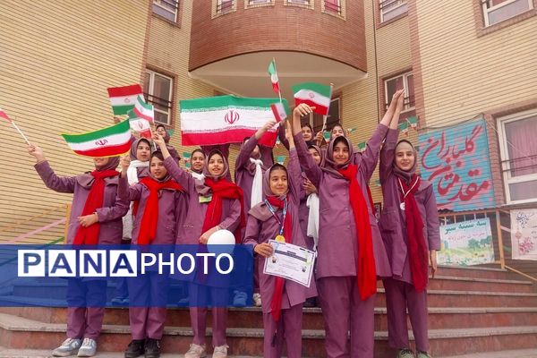 مدارس اسلامشهر یکصدا در جشن انقلاب 