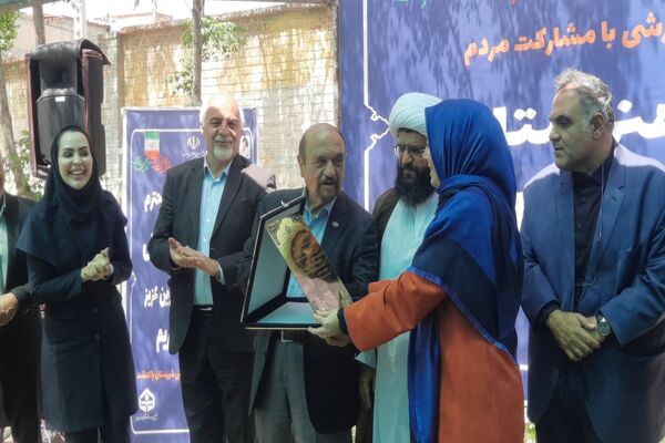 آیین خشت‌گذاری هنرستان اطلس روان کارا شهرستان پاکدشت 