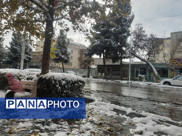 بارش اولین برف پاییزی و تعطیلی مدارس و ادارات استان خراسان رضوی