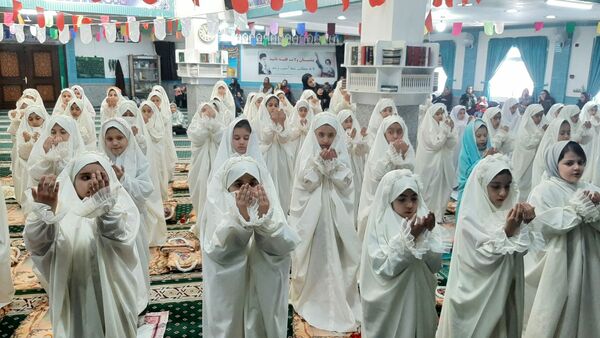 جشن «پروانه‌ها» و پرواز دختران نیایش در حرم رضوی