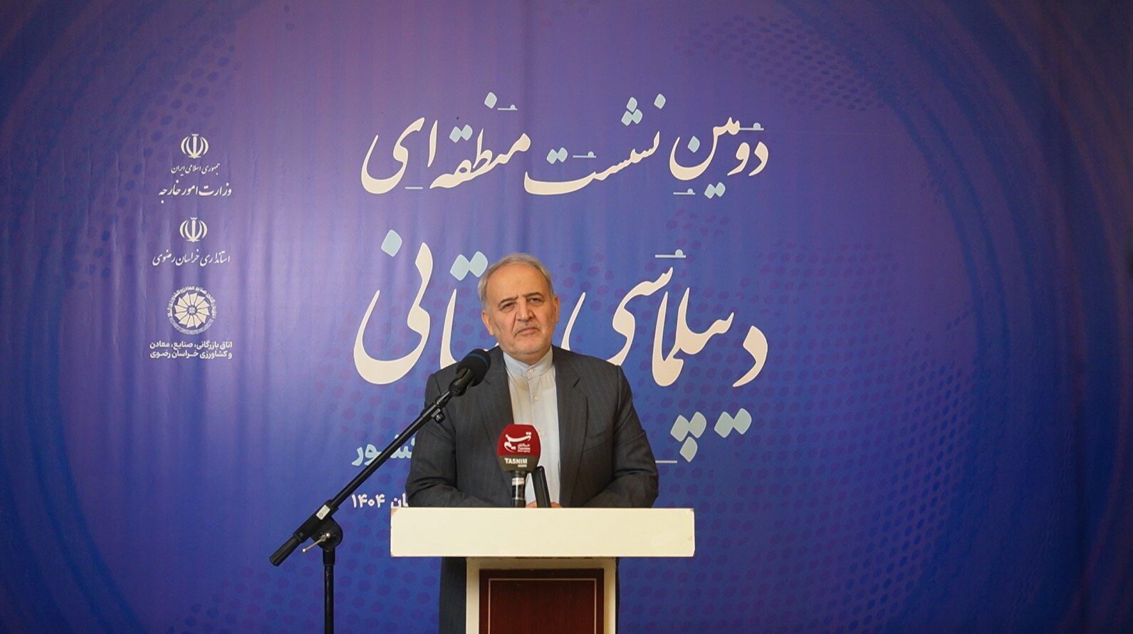 گسترش دیپلماسی استانی و تقویت تجارت تهاتری، زمینه‌ساز کاهش وابستگی ارزی و رونق صادرات است