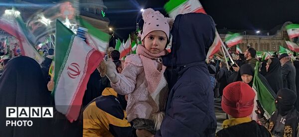 شب میدانداری دختران در خط مقدم