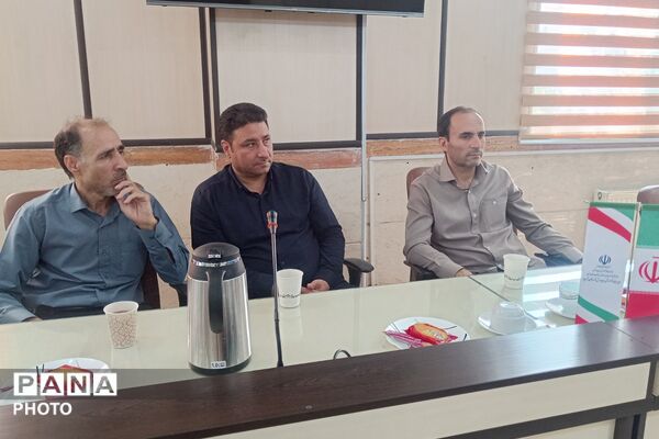 کارگاه آموزشی مربیان پیشتاز مدارس تمام تشکیلاتی شهرستان شهریار
