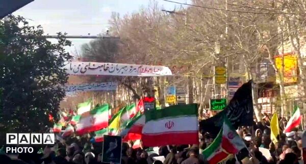 آیین بیعت حماسی مردم خرم‌آباد باسومین رهبر انقلاب اسلامی 