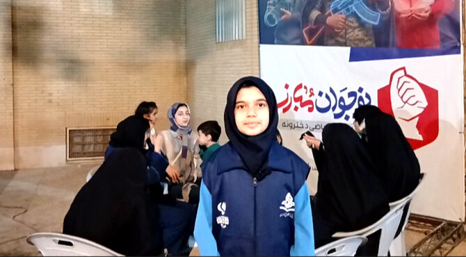 نوجوانان مبارز در مسیر انقلاب