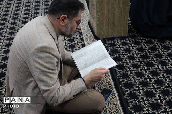اجتماع مردم شهید پرور شهرستان فاروج در میدان رضوی در پی شهادت آیت الله العظمی امام خامنه‌ای (رضوان الله تعالی علیه) 