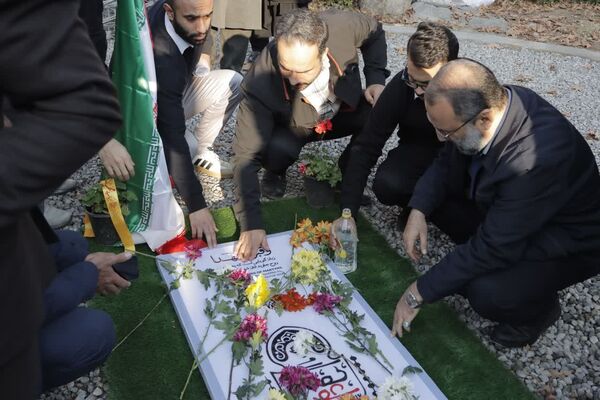 مراسم غبارروبی و عطرافشانی گلزار شهید گمنام دانشگاه فرهنگیان