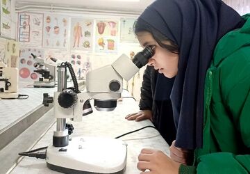 بازدید علمی دانش‌آموزان دبستان صابران یک از پژوهشسرای جوان شهریار 
