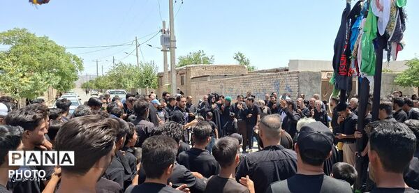 مراسم باشکوه ظهر عاشورا در حسینیه خیمه‌الانتظار مشهد مقدس