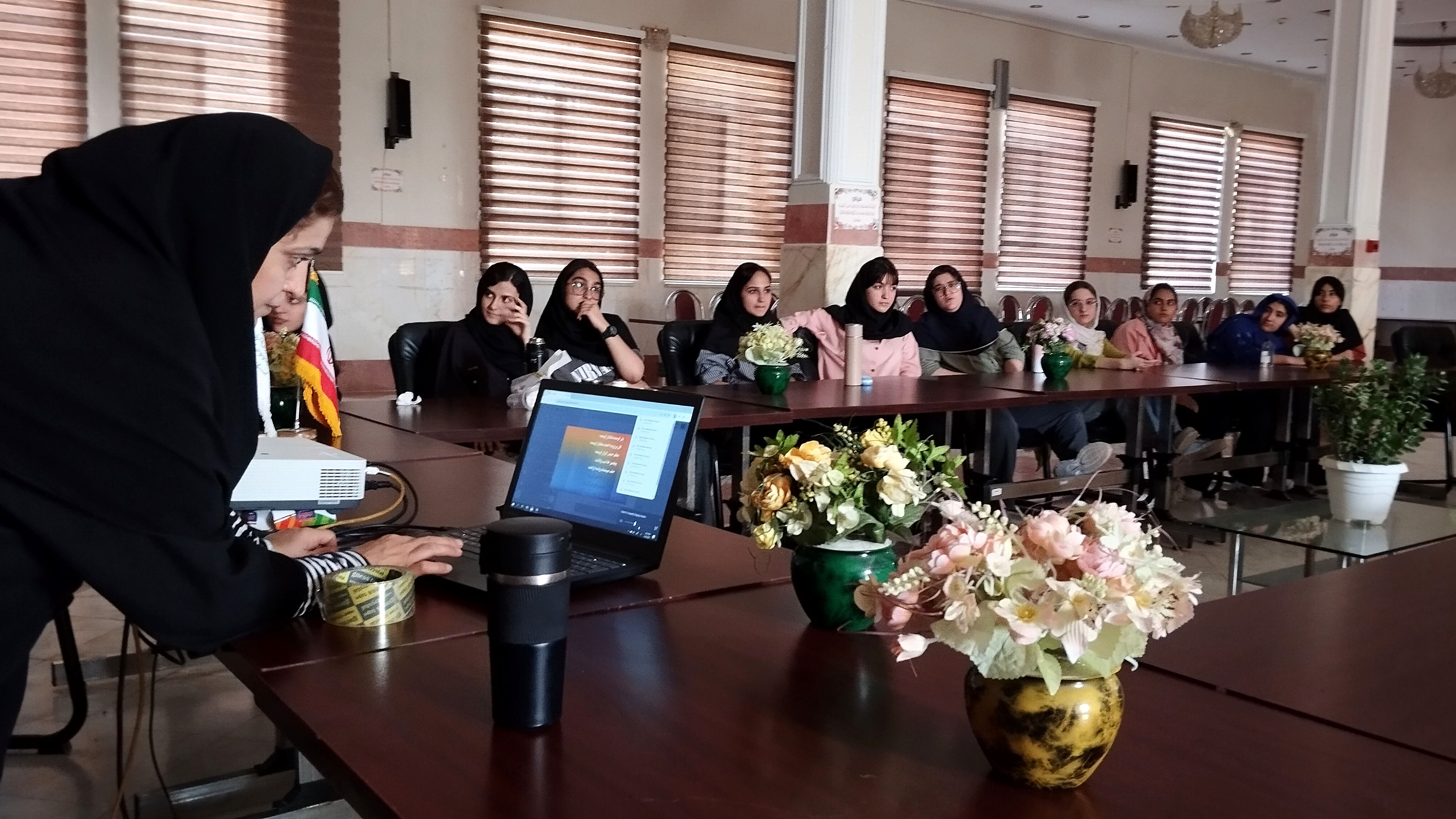 برگزاری اردوی فرهنگی، هنری و استانی دختران البرز در اردوگاه فاطمه الزهرا ماهدشت 