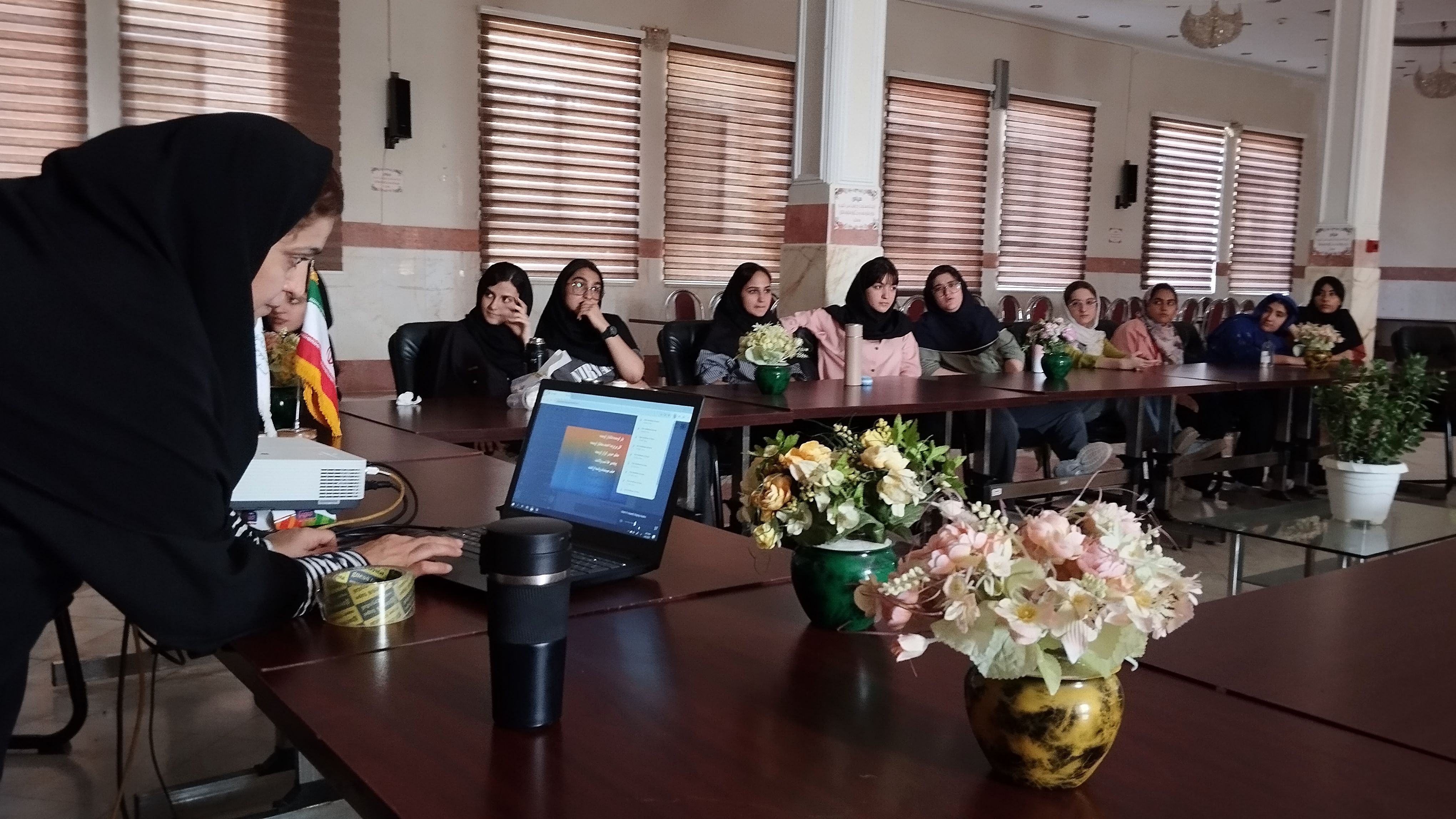 برگزاری اردوی فرهنگی، هنری و استانی دختران البرز در اردوگاه فاطمه الزهرا ماهدشت 