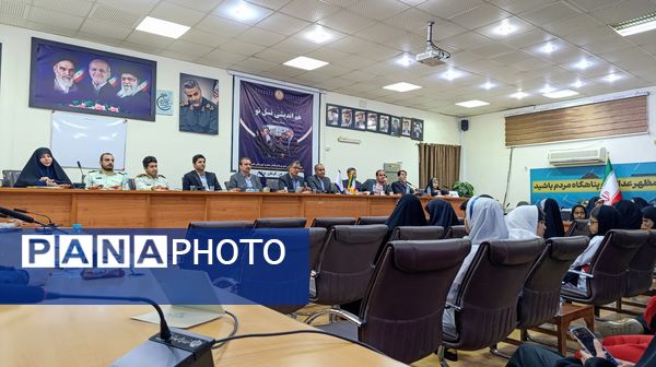 نشست هم‌اندیشی نسل نو با فرماندار شهرستان عنبرآباد