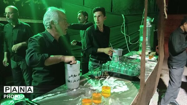 ایستگاه صلواتی صاحب الزمان در روستای نقاب میزبان عزادارن حسینی می شود