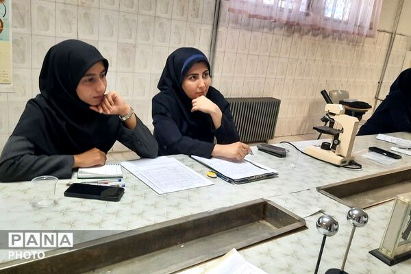 نمایش توانمندی‌های علمی دانش‌آموزان شهریار در جشنواره خوارزمی، محور علوم آزمایشگاهی