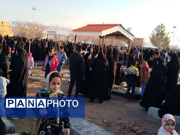 مراسم چراغ برات در قبرستان روستای فدافن