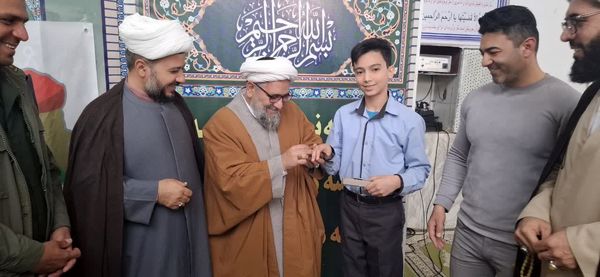 حضور دانش‌آموزان و برپایی میز خدمت در نماز جمعه این هفته آشخانه 