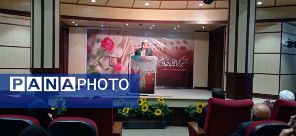 گردهمایی و تقدیر از خادمین شهدا در اداره اوقاف اسلامشهر 