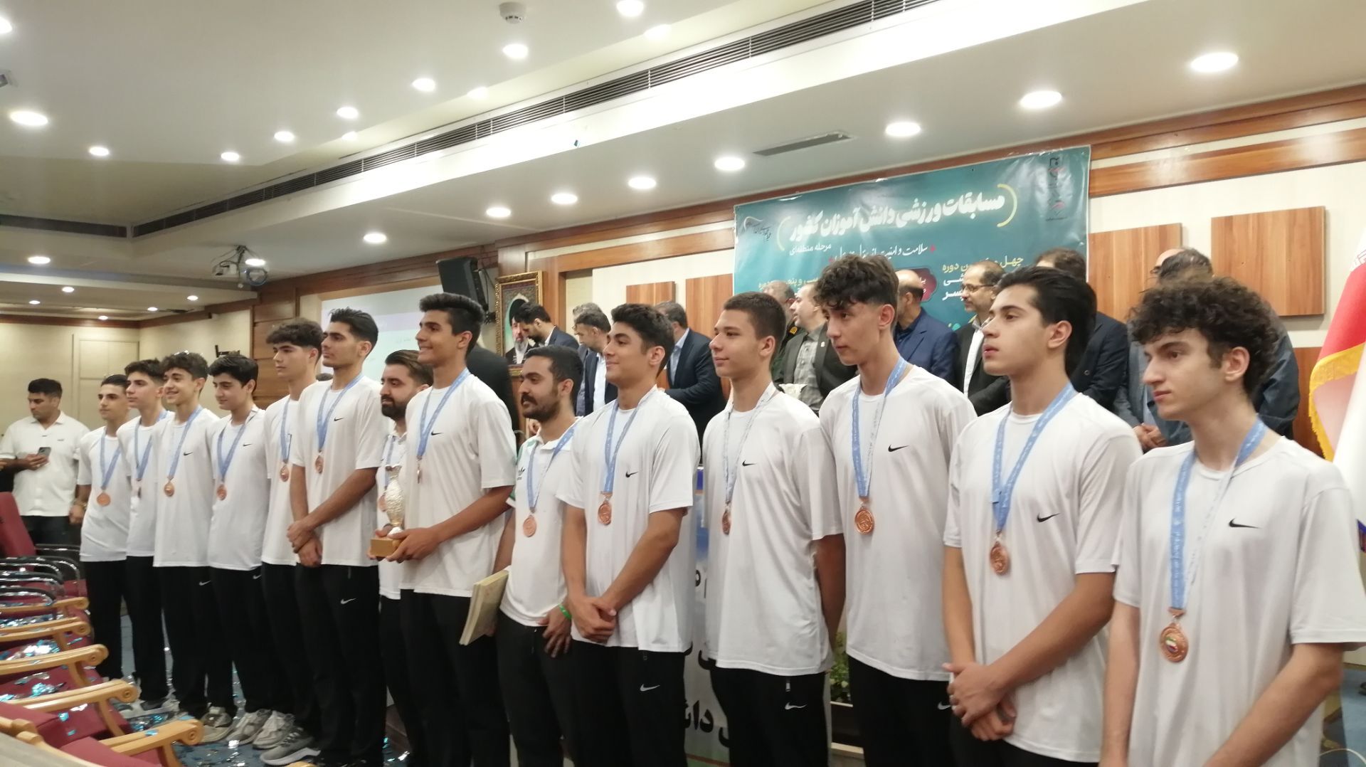 اختتامیه مسابقات ورزشی دانش آموزان قطب دو کشور در قم