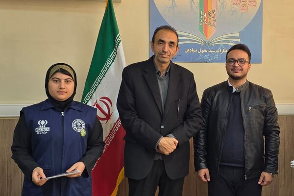 تقدیر از دانش آموز خبرنگاران فعال پانا بهارستان دو