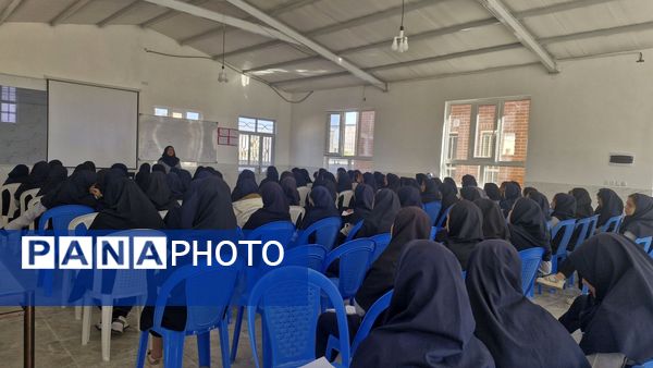 اولین جلسه مشاوره تحصیلی در مدرسه مشکات خواف
