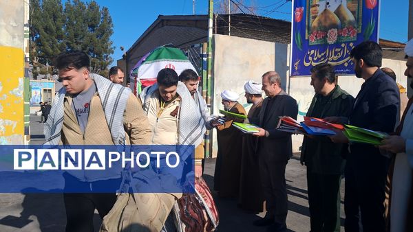 اعزام دانش‌آموزان پسر آشخانه به راهیان نور 