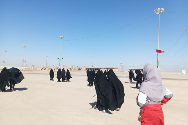 قدم گذاشتن دانش‌آموزان رباط‌کریم بر خاک پاک شلمچه