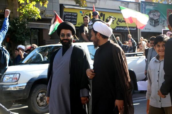خروش یک‌صدا در حمایت از آرمان‌های انقلاب